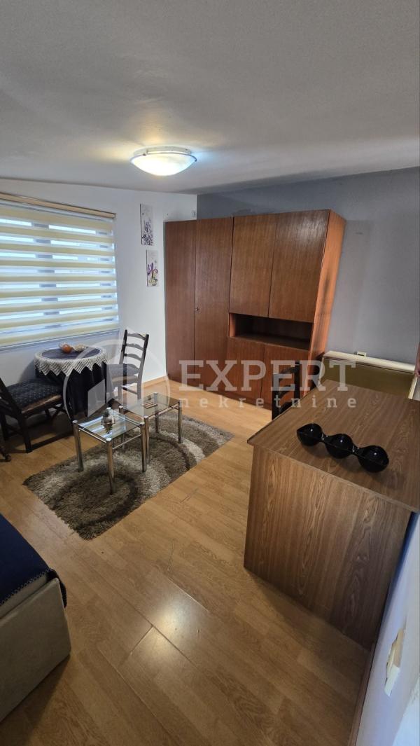 Slika 2 - Cara Dušana,  Kuća za izdavanje, 20m2, 200€