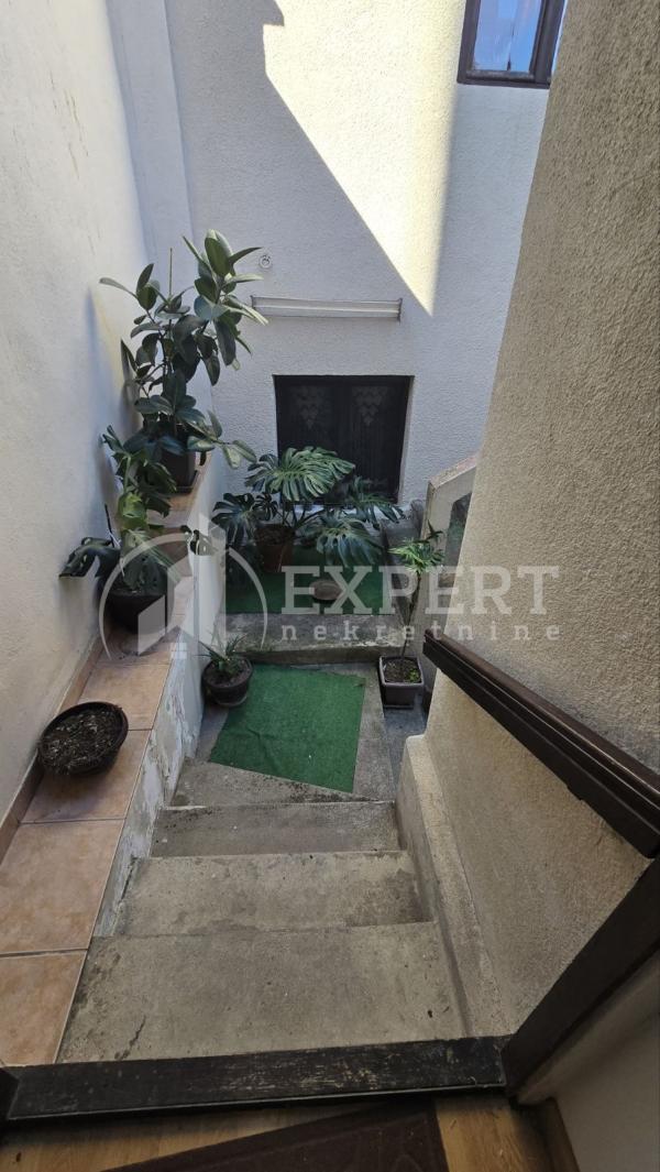 Slika 7 - Cara Dušana,  Kuća za izdavanje, 20m2, 200€