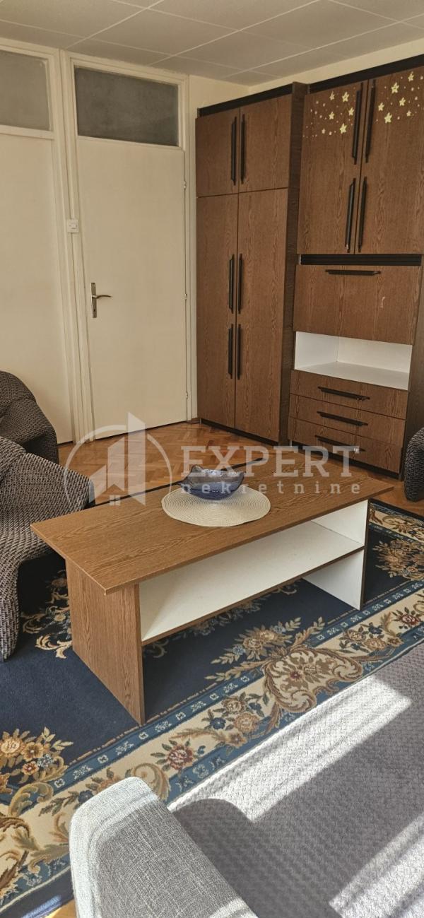 Slika 3 - Bulevar Nemanjića, Jednoiposoban stan za izdavanje, 43m2, 300€