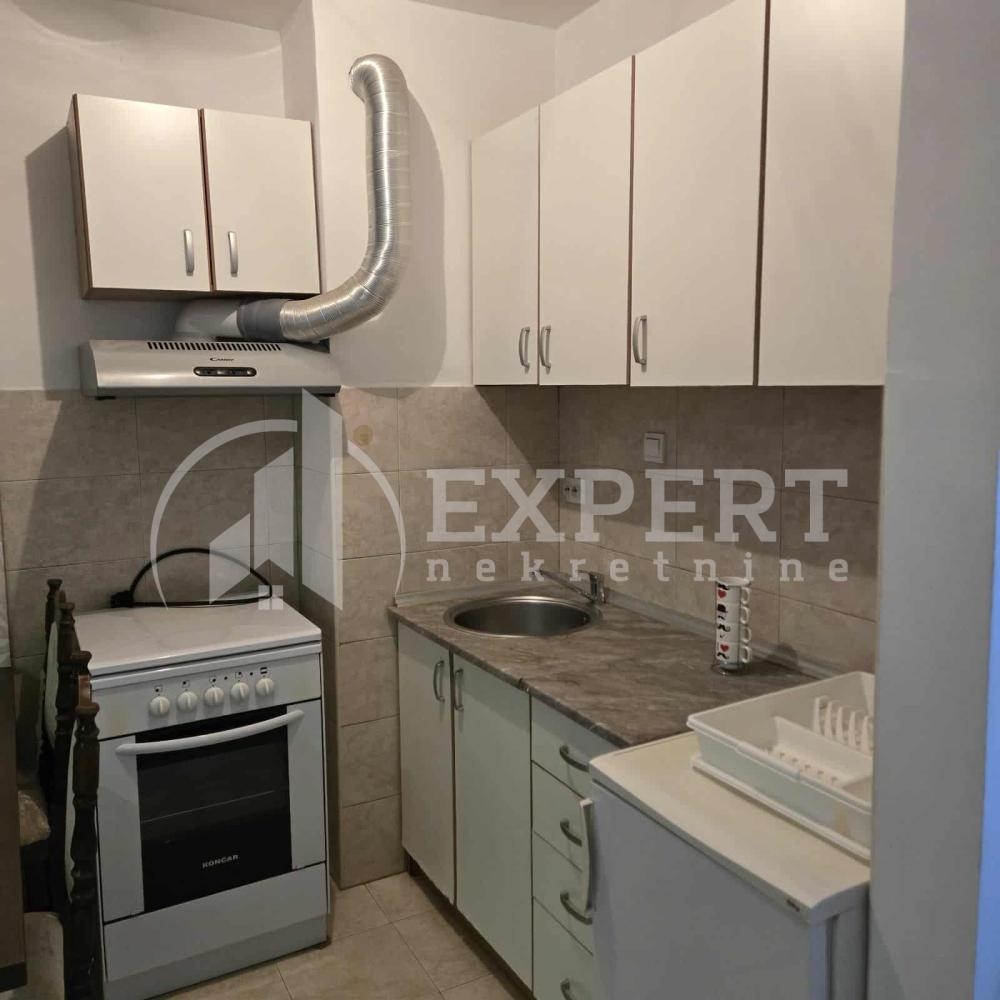 Slika 3 - Dr Petra Vučinića, Jednoiposoban stan za izdavanje, 40m2, 350€