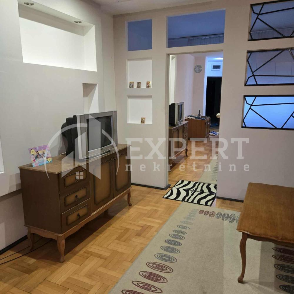 Slika 2 - Dr Petra Vučinića, Jednoiposoban stan za izdavanje, 40m2, 350€