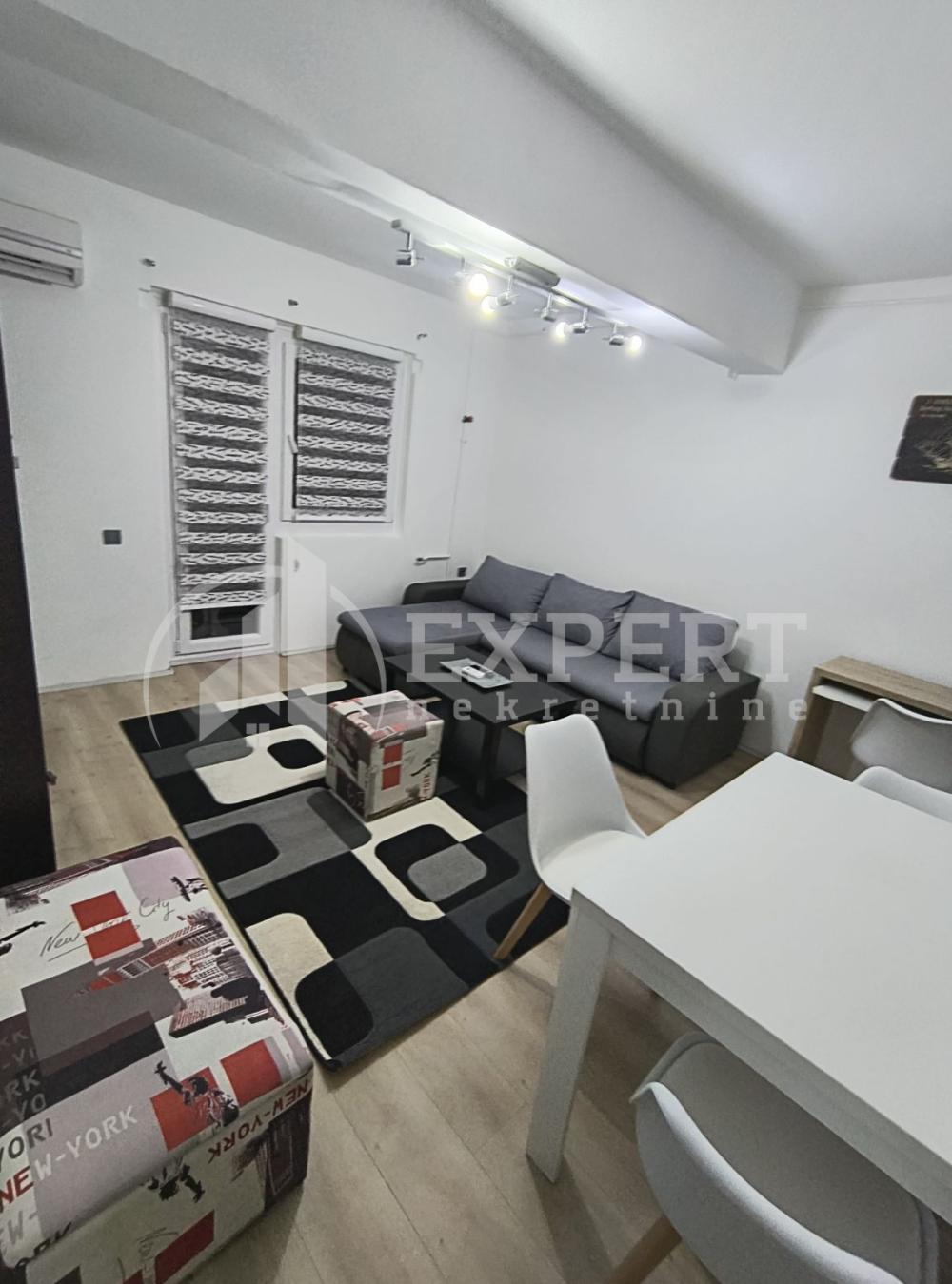 Slika 2 - Cara Dušana, Dvosoban stan za izdavanje, 45m2, 400€