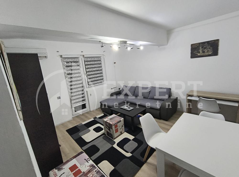 Slika 1 - Cara Dušana, Dvosoban stan za izdavanje, 45m2, 400€