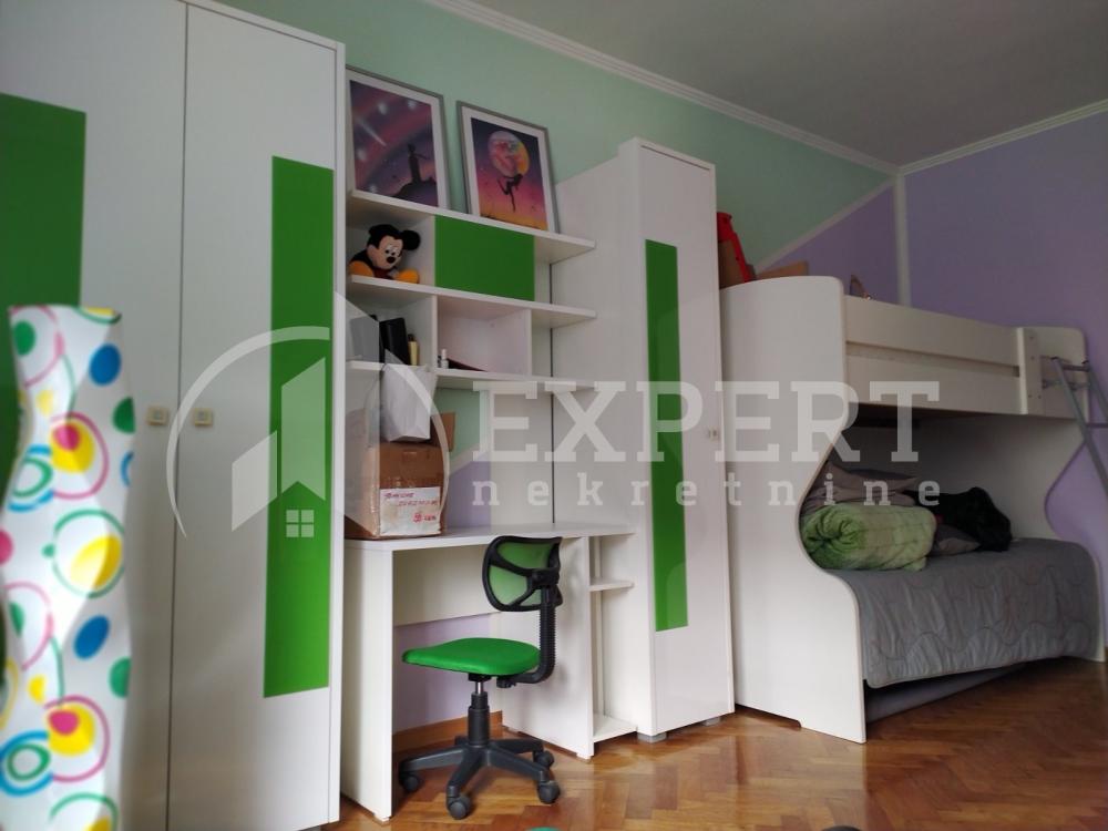 Slika 5 - Obrenovićeva, Dvosoban stan za izdavanje, 70m2, 450€
