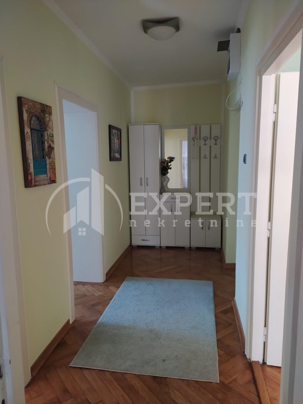 Slika 9 - Obrenovićeva, Dvosoban stan za izdavanje, 70m2, 450€