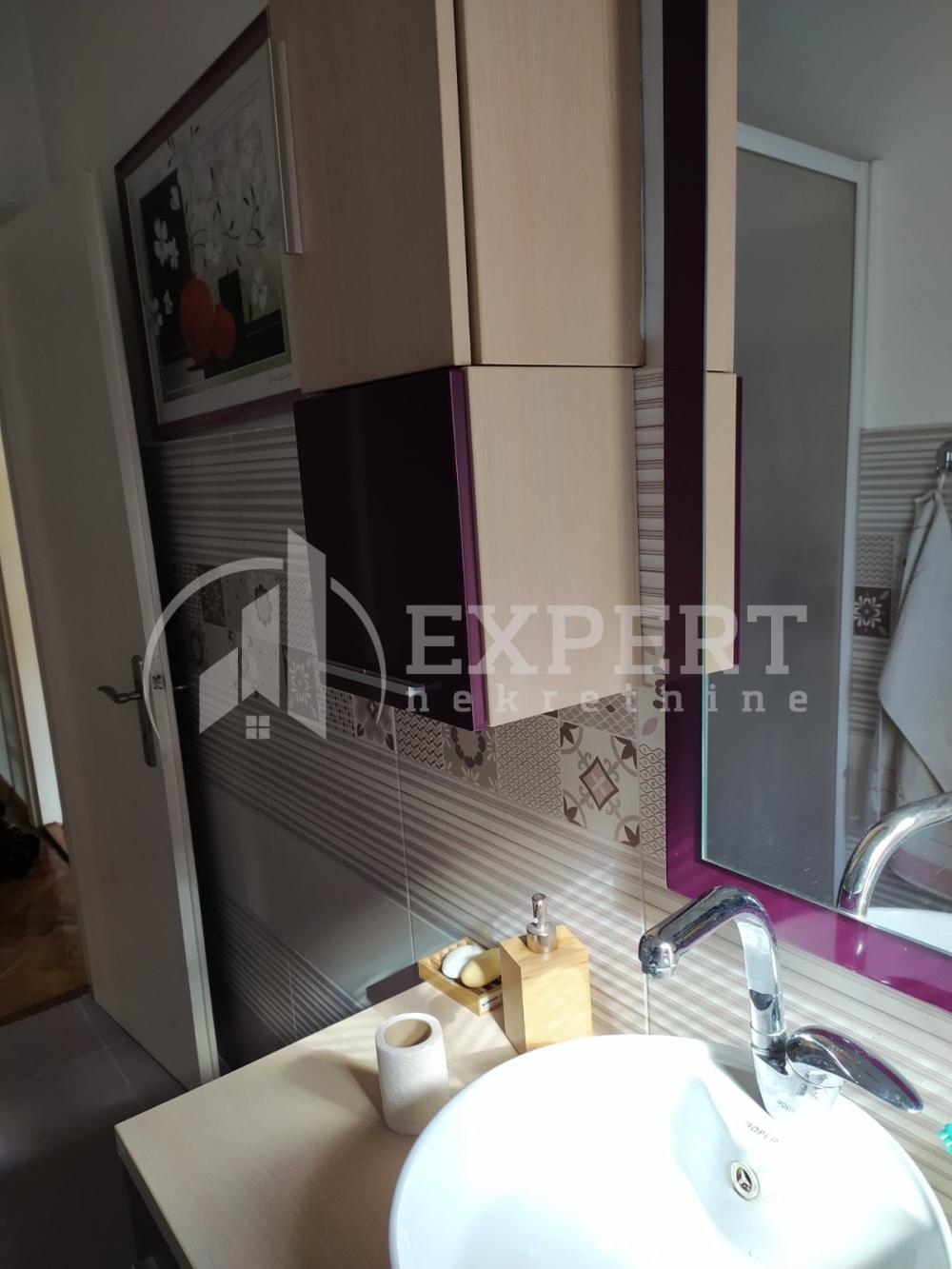 Slika 8 - Obrenovićeva, Dvosoban stan za izdavanje, 70m2, 450€