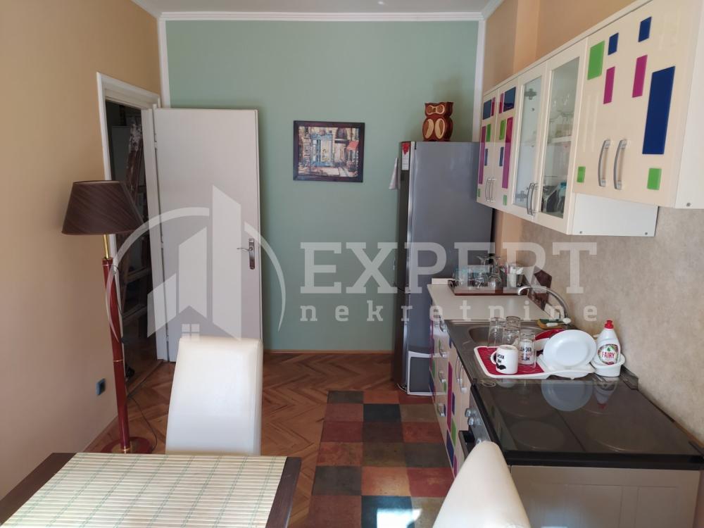 Slika 3 - Obrenovićeva, Dvosoban stan za izdavanje, 70m2, 450€