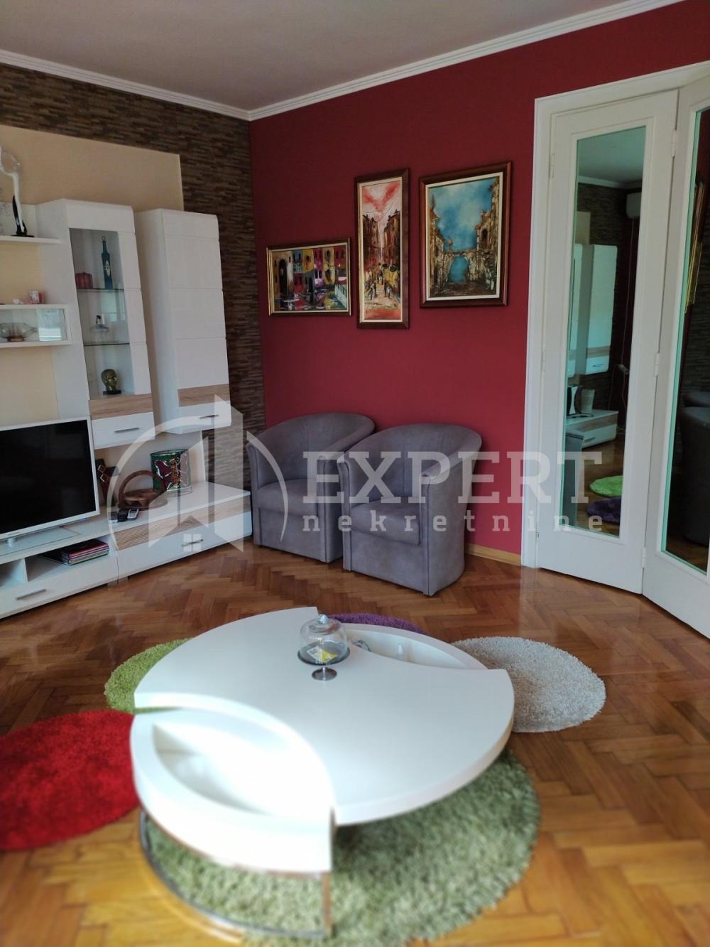 Slika 2 - Obrenovićeva, Dvosoban stan za izdavanje, 70m2, 450€