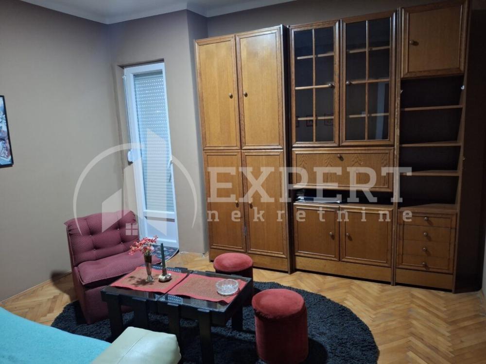 Slika 6 - Bulevar dr Zorana, Četvorosoban stan za izdavanje, 90m2, 500€