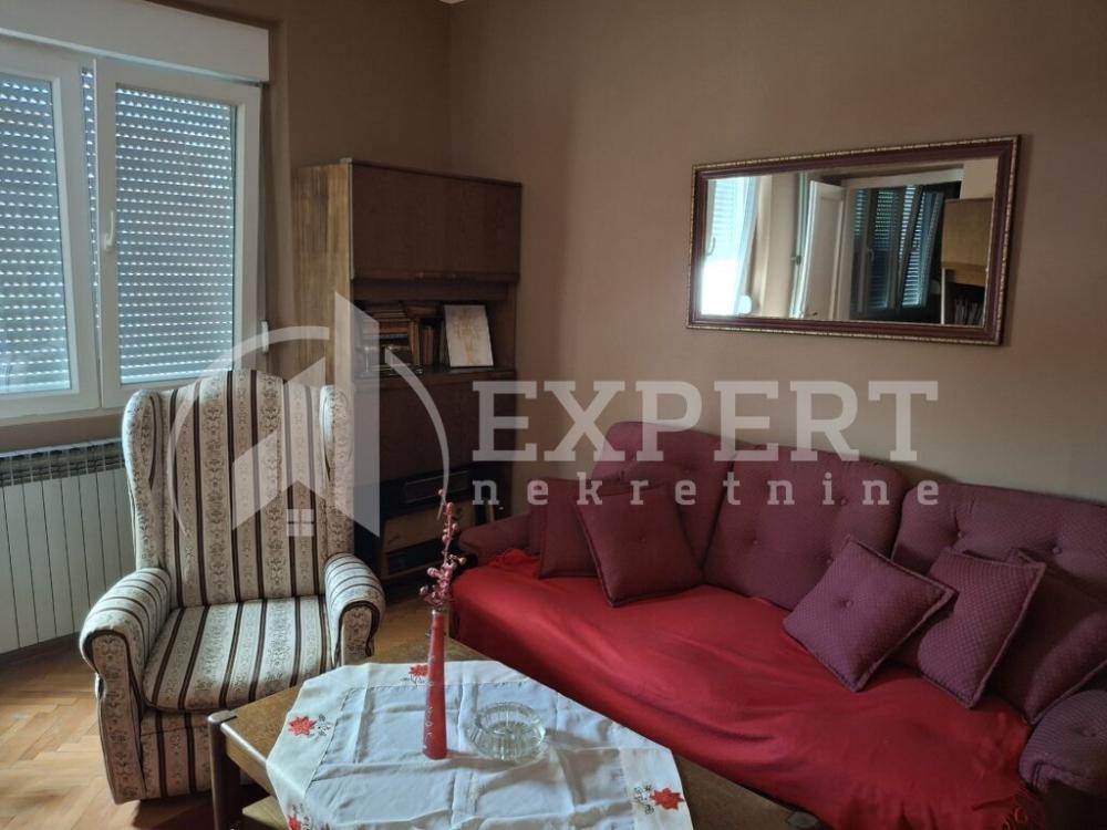 Slika 1 - Bulevar dr Zorana, Četvorosoban stan za izdavanje, 90m2, 500€