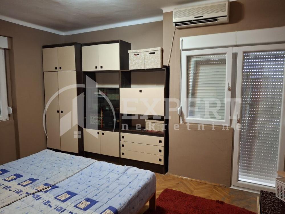 Slika 8 - Bulevar dr Zorana, Četvorosoban stan za izdavanje, 90m2, 500€