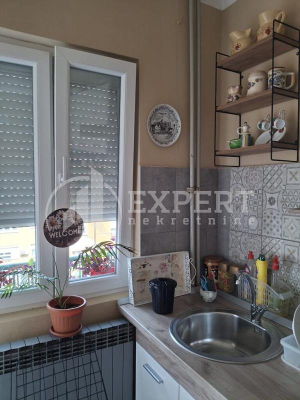 Slika 4 - Bulevar dr Zorana, Četvorosoban stan za izdavanje, 90m2, 500€