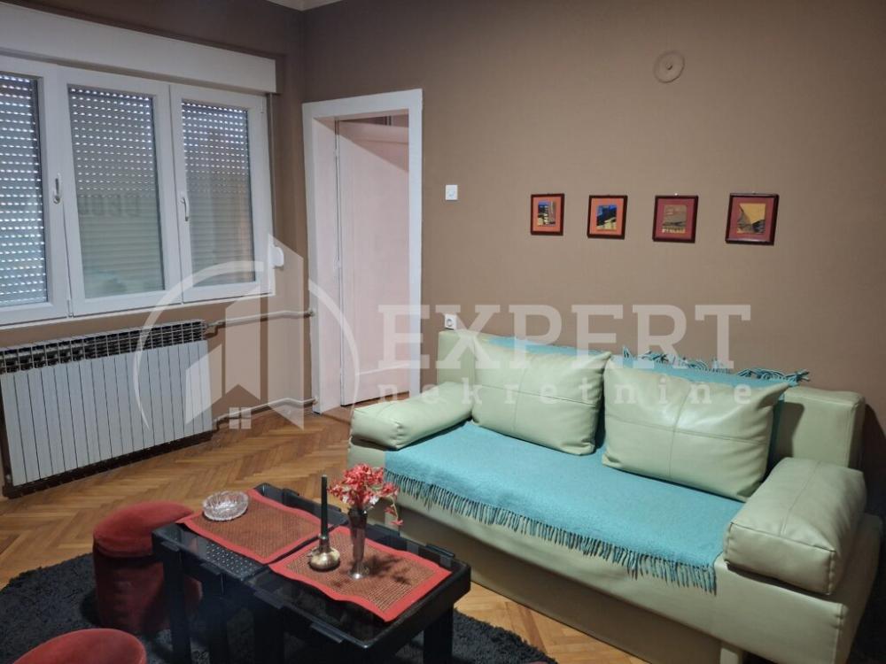 Slika 7 - Bulevar dr Zorana, Četvorosoban stan za izdavanje, 90m2, 500€
