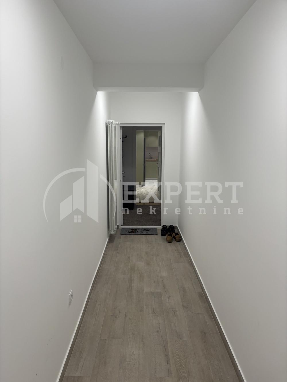 Slika 11 - Cara Dušana, Trosoban stan za izdavanje, 73m2, 600€