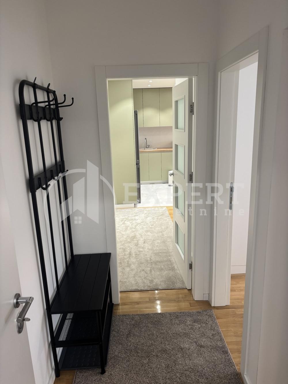 Slika 10 - Cara Dušana, Trosoban stan za izdavanje, 73m2, 600€