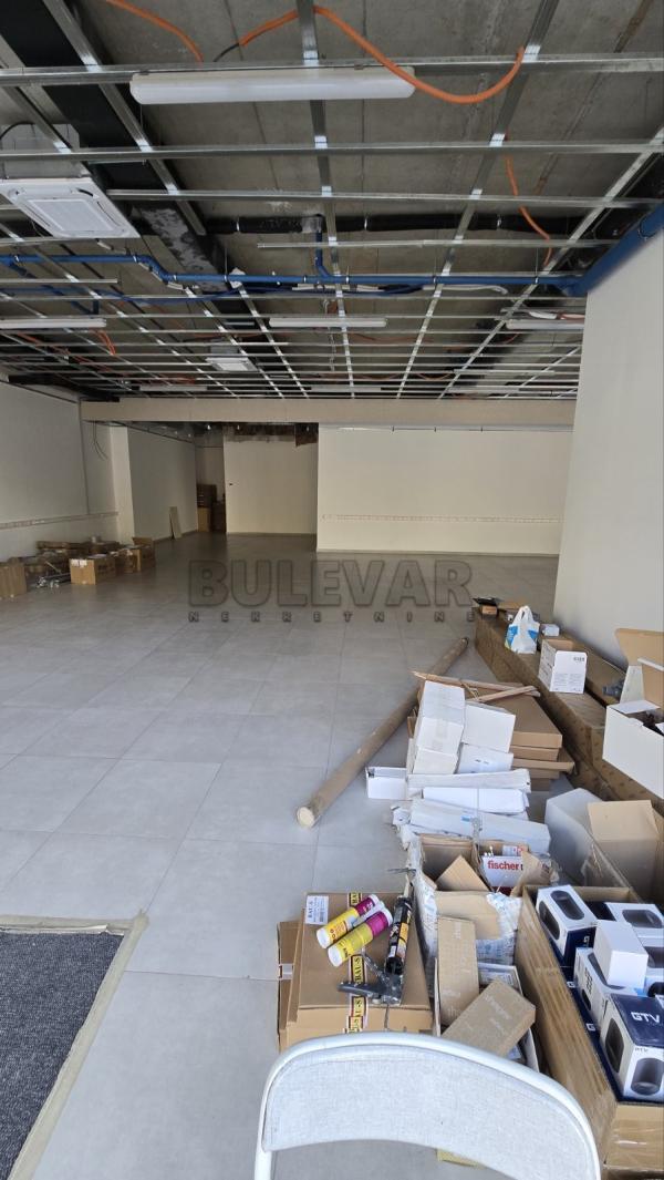 Slika 3 - Blagoja Parovića,  Lokal za izdavanje, 207m2, 3.700€