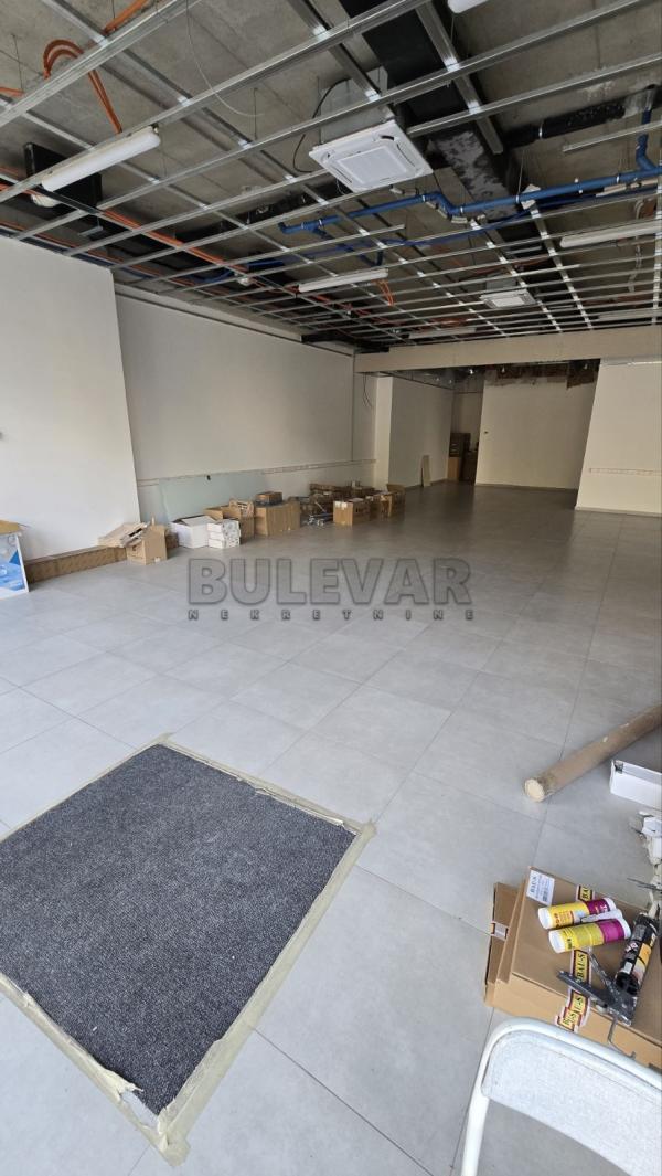 Slika 2 - Blagoja Parovića,  Lokal za izdavanje, 207m2, 3.700€