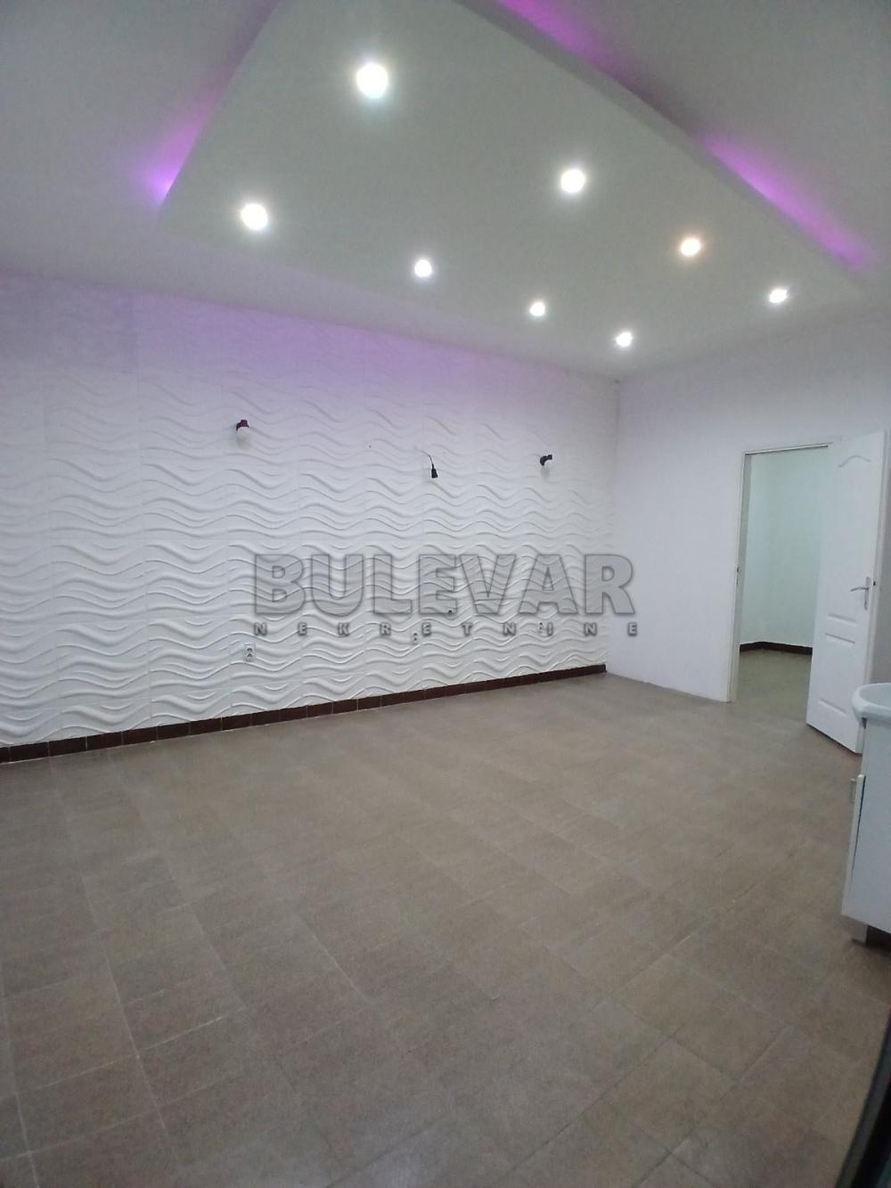 Glavna slika -Trg Pavla Stojkovića,  Lokal za izdavanje, 30m2, 300€