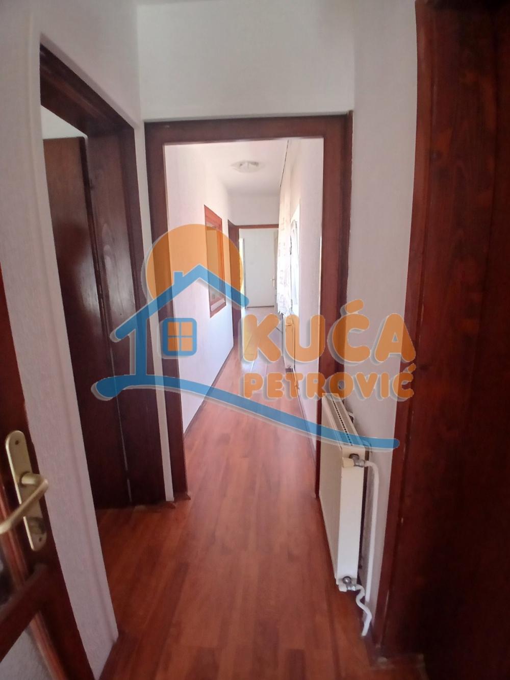 Slika 5 - Cetinjska, Dvosoban stan za izdavanje, 68m2, 400€
