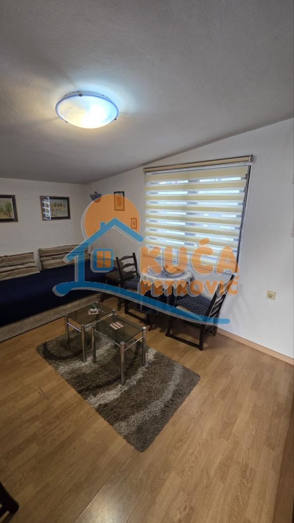 Slika 1 - Cara Dušana,  Kuća za izdavanje, 20m2, 200€