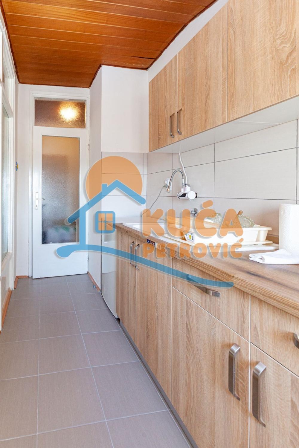 Glavna slika -Uroša Predića, Jednoiposoban stan za izdavanje, 39m2, 280€