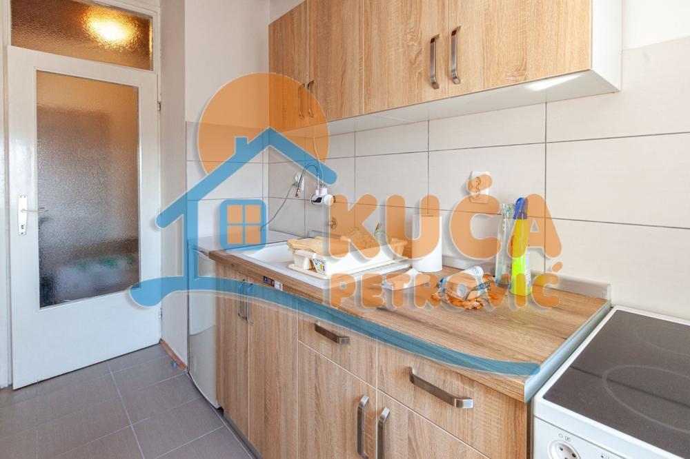 Slika 1 - Uroša Predića, Jednoiposoban stan za izdavanje, 39m2, 280€