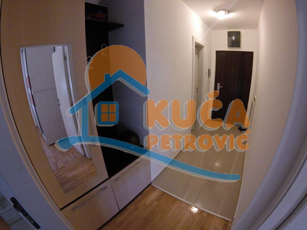 Slika 5 - Jelene Dimitrijević, Jednoiposoban stan za izdavanje, 50m2, 380€