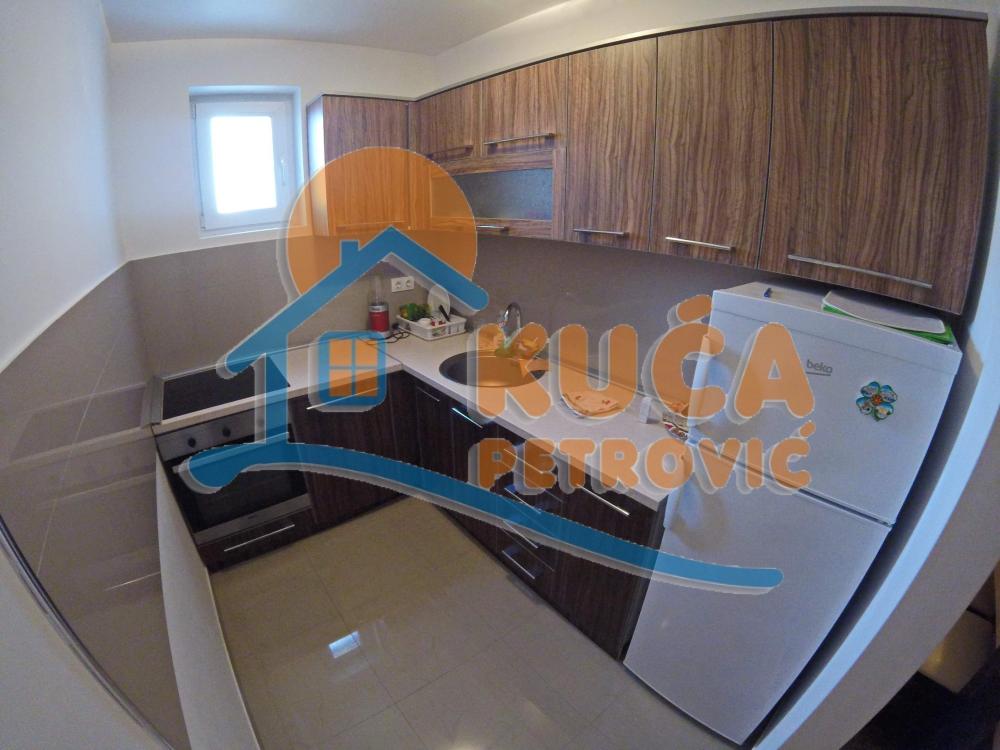 Slika 4 - Jelene Dimitrijević, Jednoiposoban stan za izdavanje, 50m2, 380€