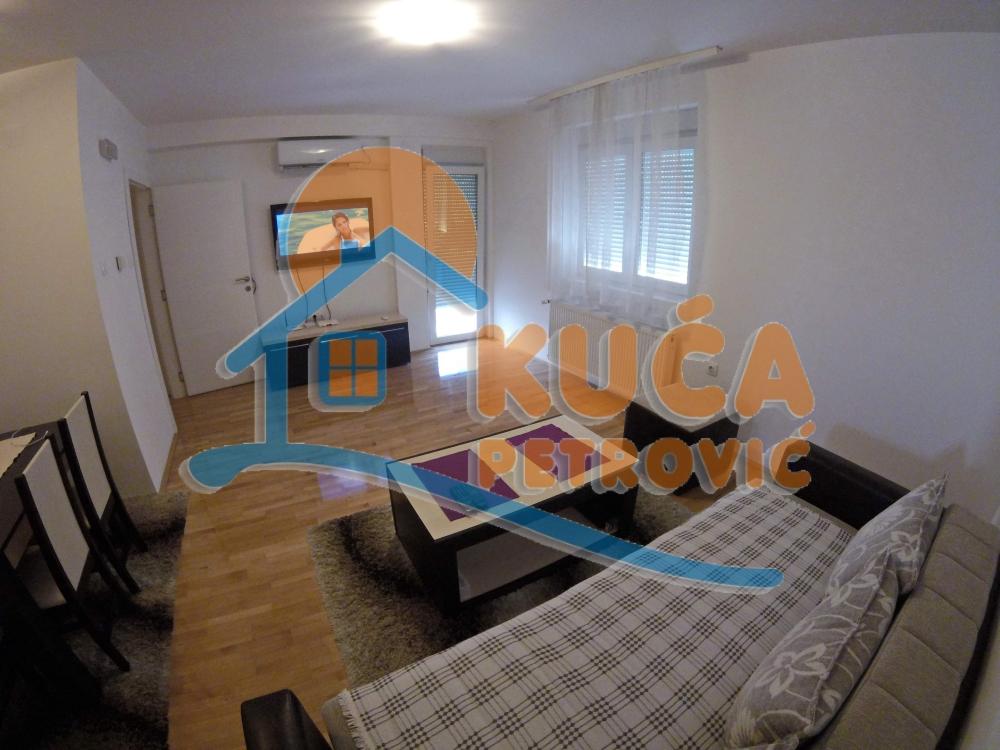 Slika 2 - Jelene Dimitrijević, Jednoiposoban stan za izdavanje, 50m2, 380€