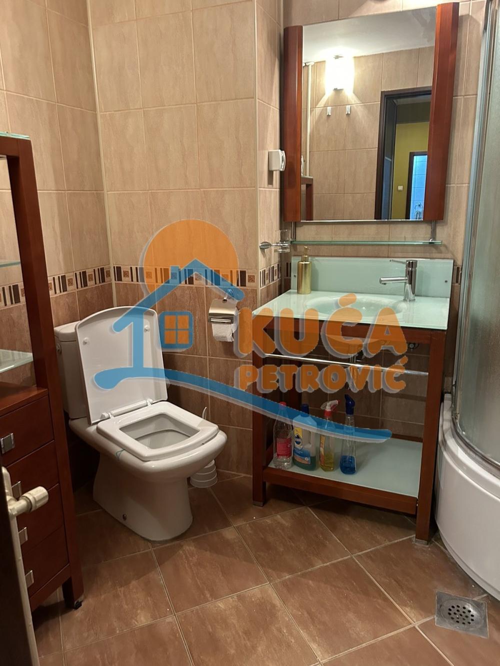 Slika 9 - Generala Milojka Lešjanina, Trosoban stan na prodaju, 78m2, 161.000€