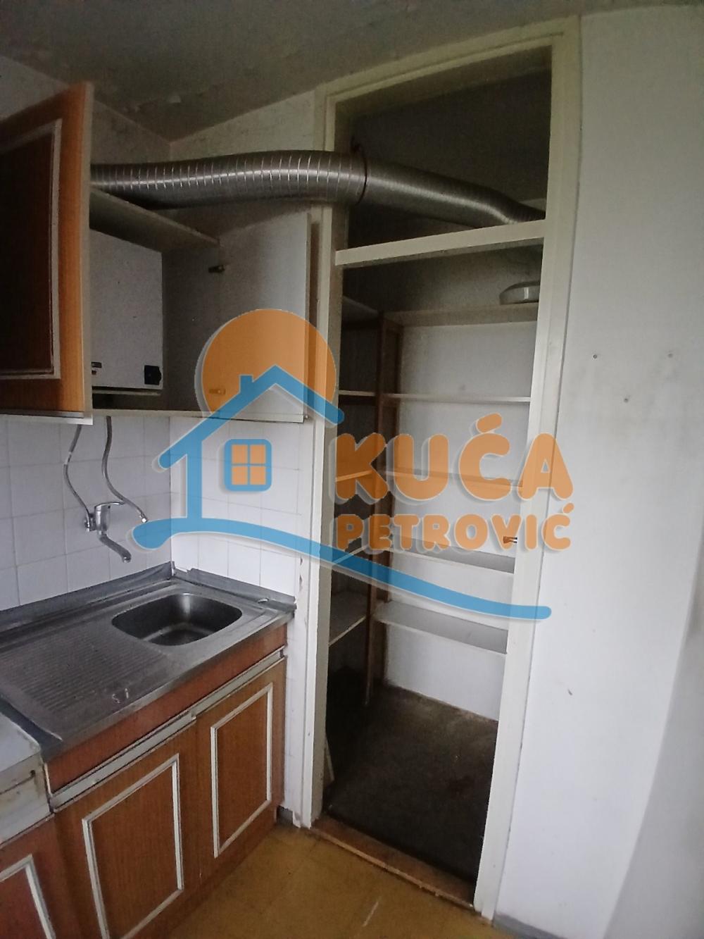 Slika 2 - Pariske komune, Dvosoban stan za izdavanje, 60m2, 250€