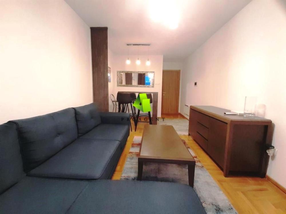 Slika 1 - Jednoiposoban stan za izdavanje, 42m2, 400€