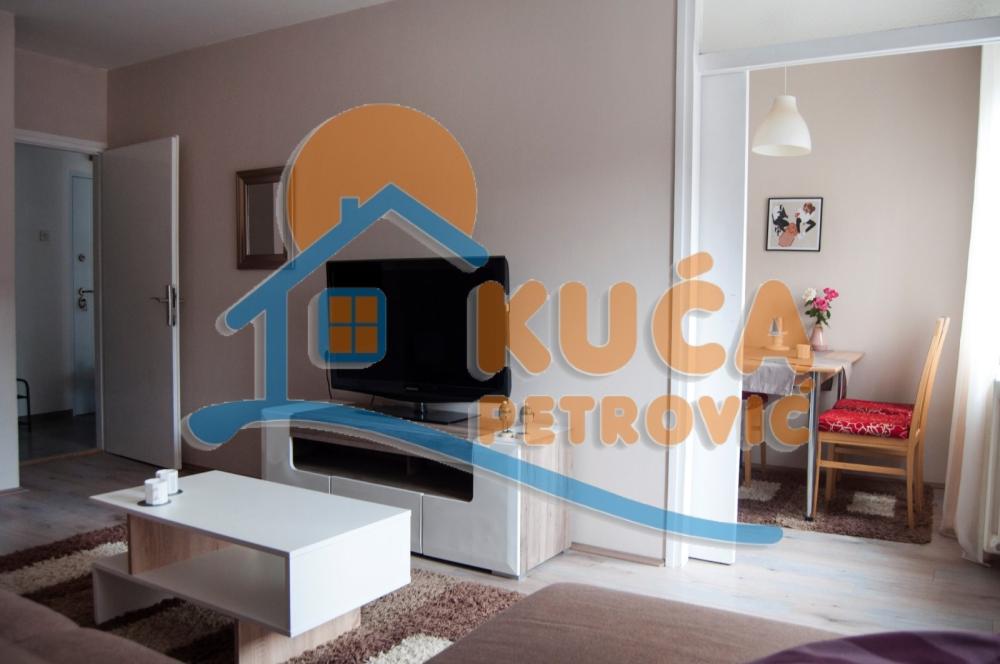 Slika 1 - Bulevar dr Zorana, Jednoiposoban stan za izdavanje, 46m2, 370€