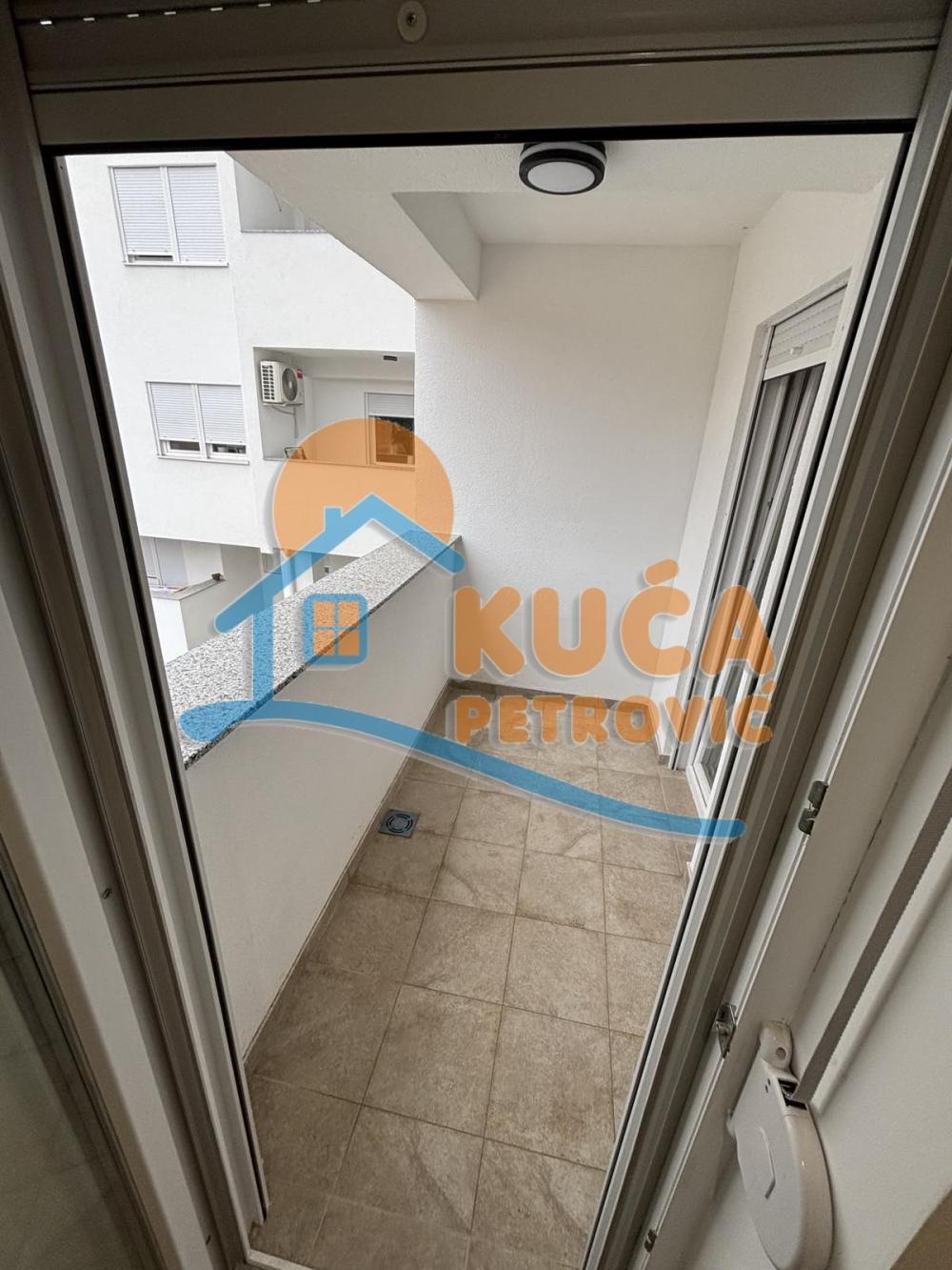 Slika 9 - Cara Dušana, Trosoban stan za izdavanje, 73m2, 600€