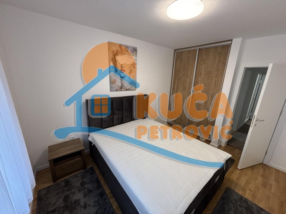 Slika 3 - Cara Dušana, Trosoban stan za izdavanje, 73m2, 600€