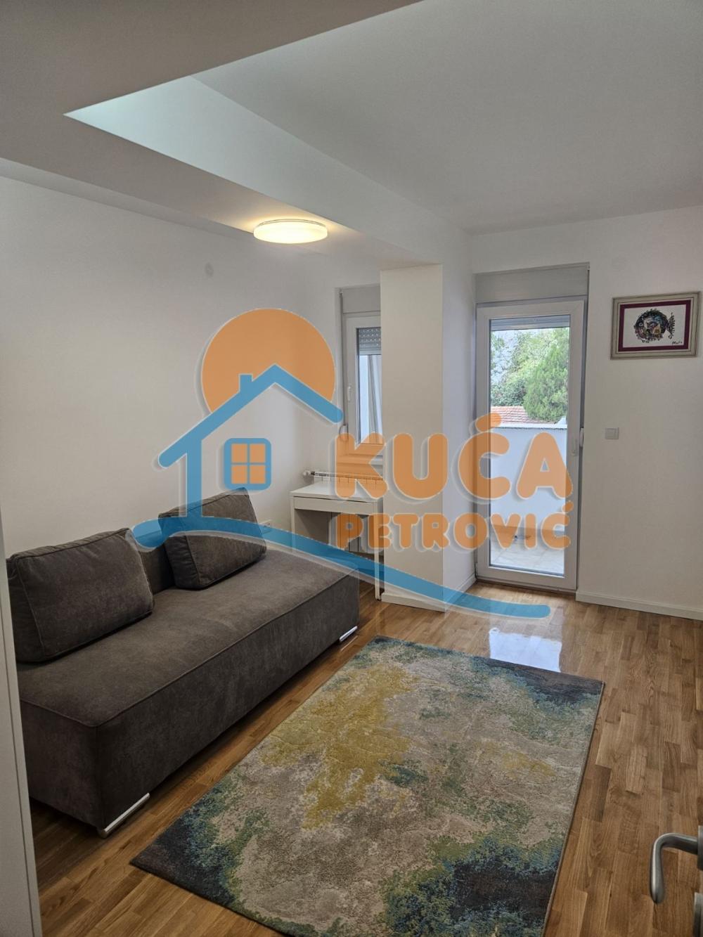 Slika 6 - Cara Dušana, Trosoban stan za izdavanje, 73m2, 600€