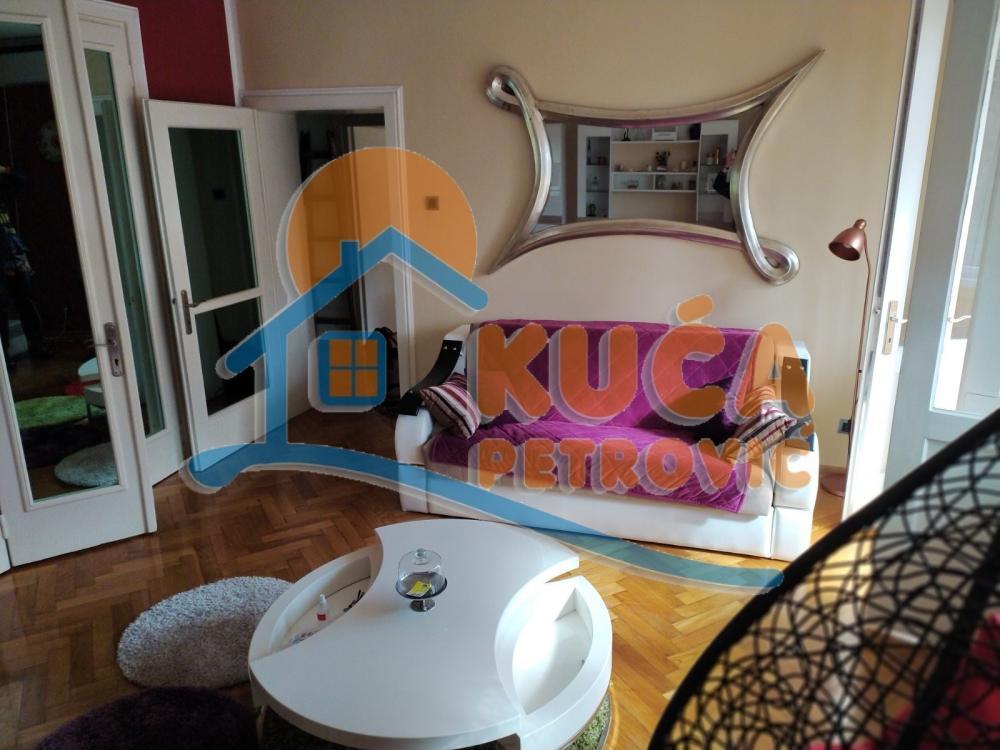 Glavna slika -Obrenovićeva, Dvosoban stan za izdavanje, 70m2, 450€