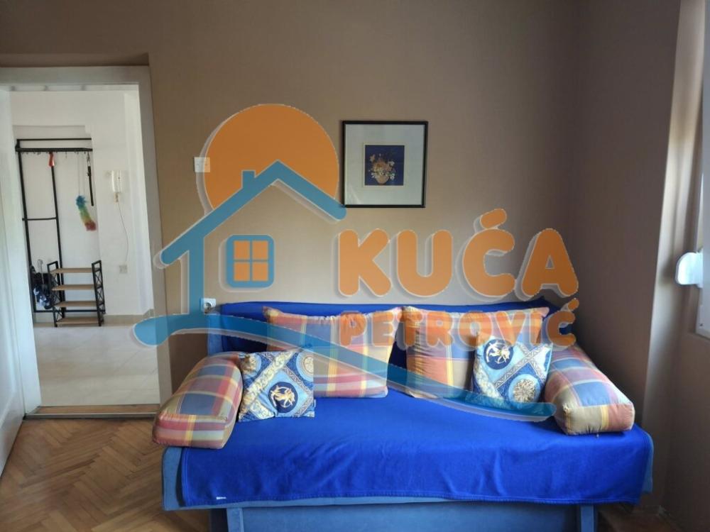 Slika 11 - Bulevar dr Zorana, Četvorosoban stan za izdavanje, 90m2, 500€