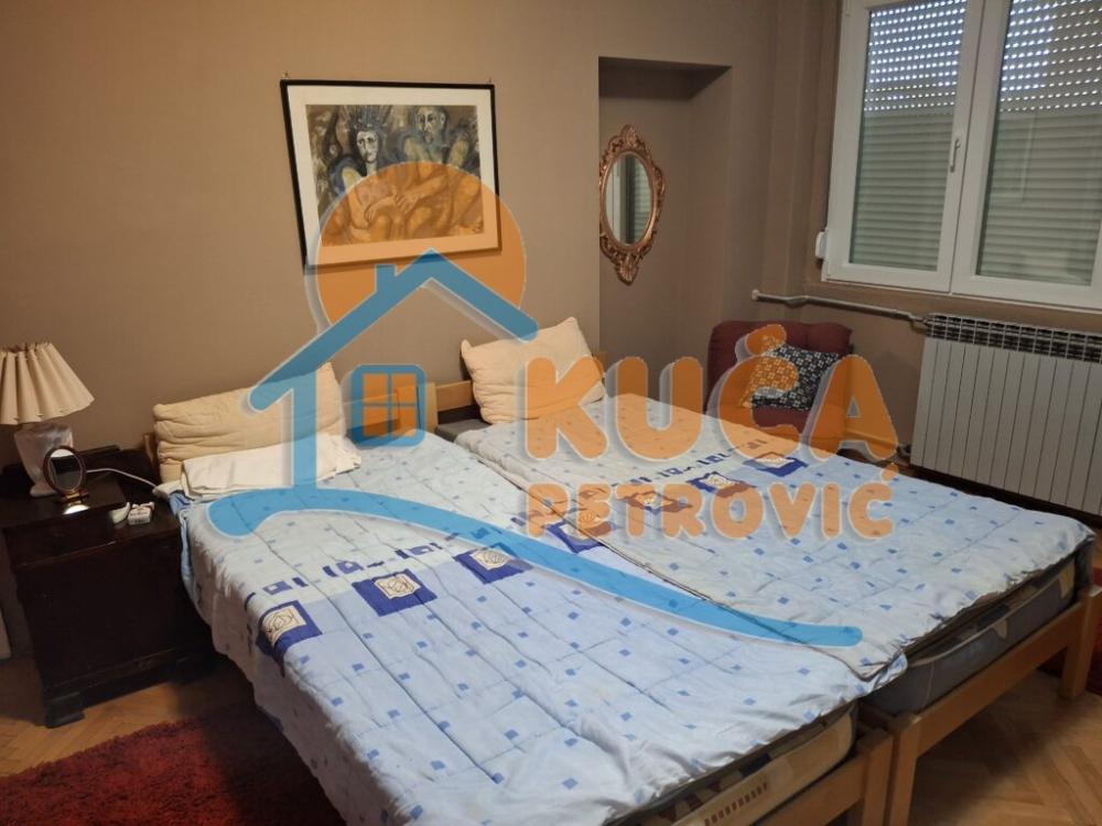 Slika 9 - Bulevar dr Zorana, Četvorosoban stan za izdavanje, 90m2, 500€