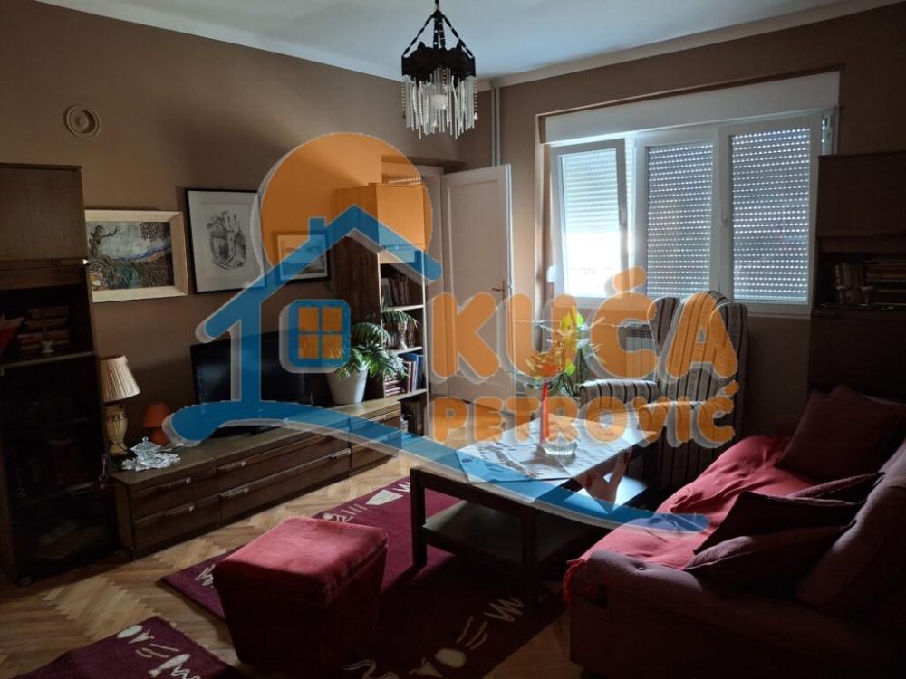 Slika 2 - Bulevar dr Zorana, Četvorosoban stan za izdavanje, 90m2, 500€