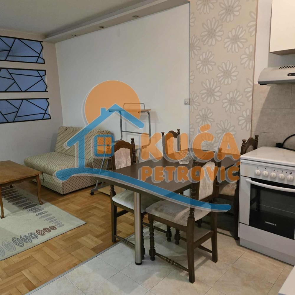 Slika 1 - Dr Petra Vučinića, Jednoiposoban stan za izdavanje, 40m2, 350€