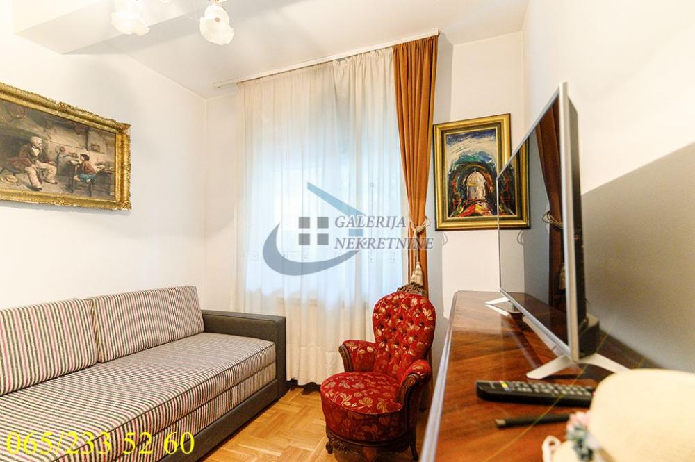 Slika 0 - Sazonova, Dvoiposoban stan na prodaju, 61m2, 240.000€