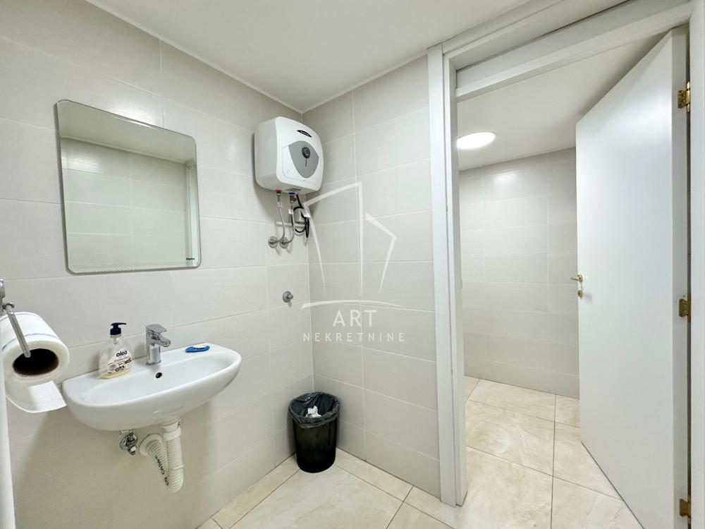 Slika 6 - Vojvode Brane,  Lokal za izdavanje, 164m2, 1.600€