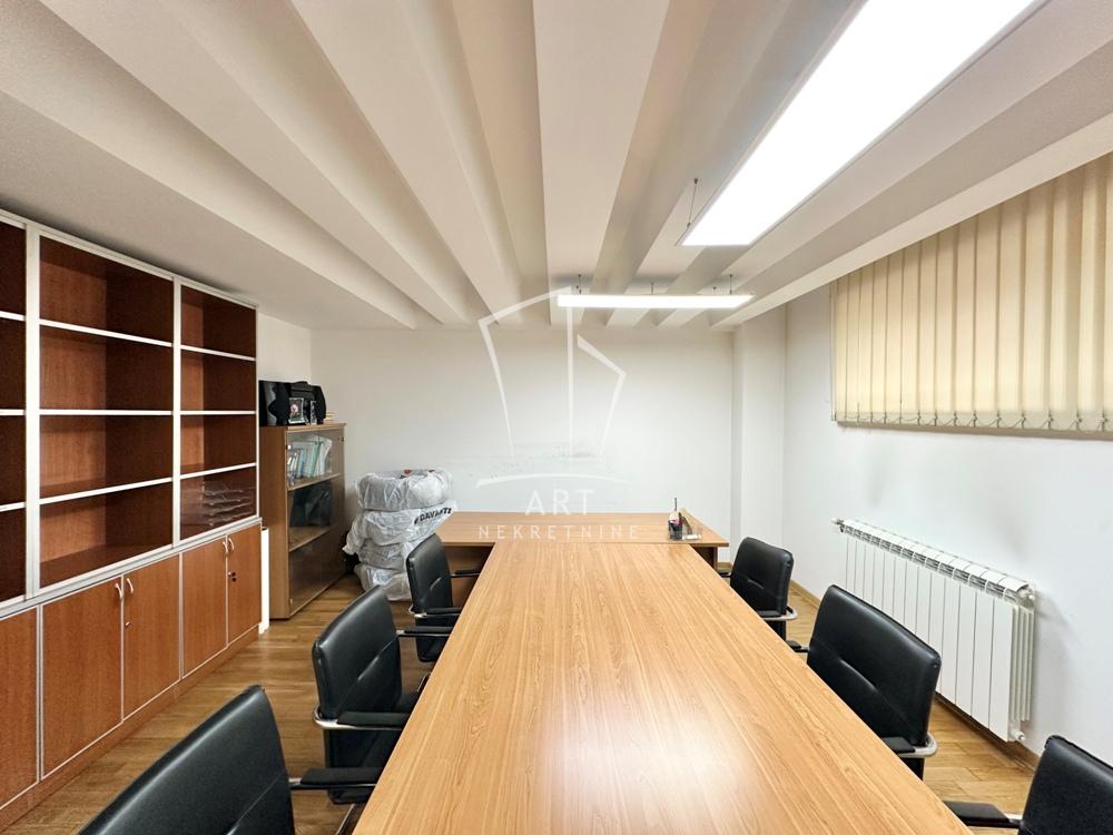 Slika 7 - Vojvode Brane,  Lokal za izdavanje, 164m2, 1.600€