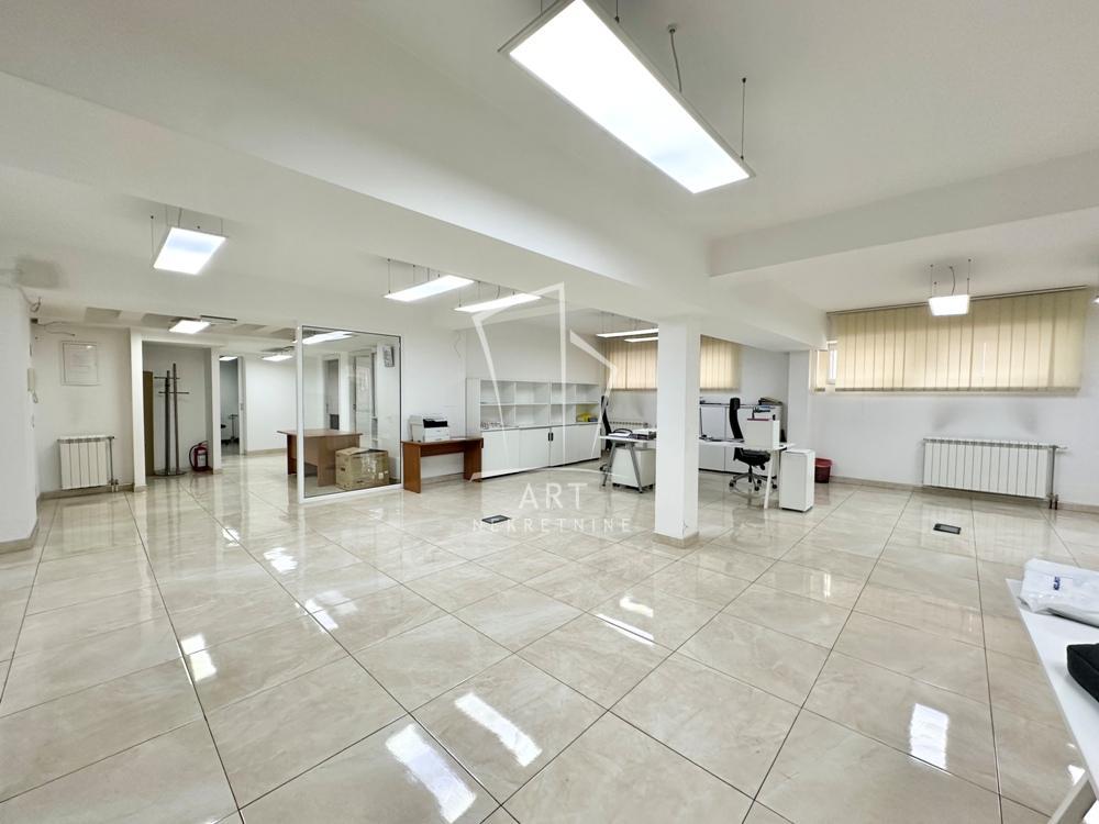 Glavna slika -Vojvode Brane,  Lokal za izdavanje, 164m2, 1.600€