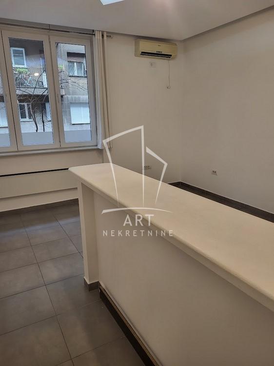 Slika 2 - Braće Jugovića, Dvosoban stan za izdavanje, 52m2, 650€