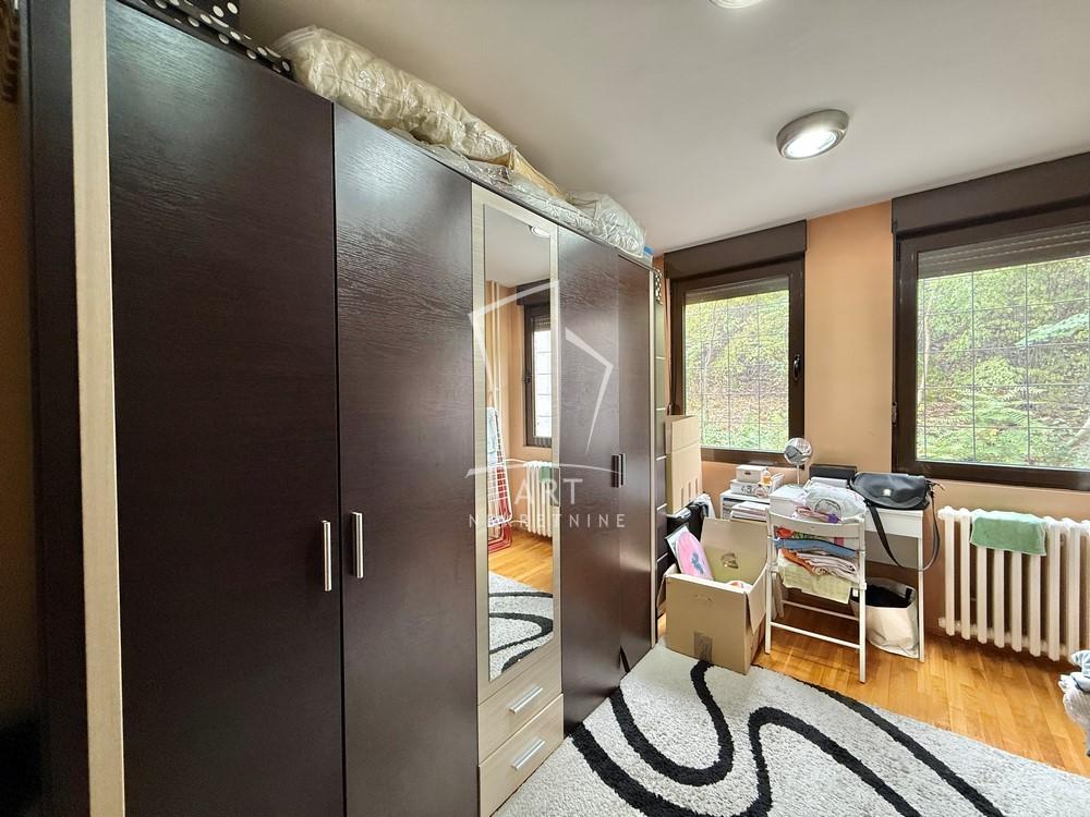 Slika 7 - Lazarevački drum, Četvorosoban stan na prodaju, 101m2, 310.000€