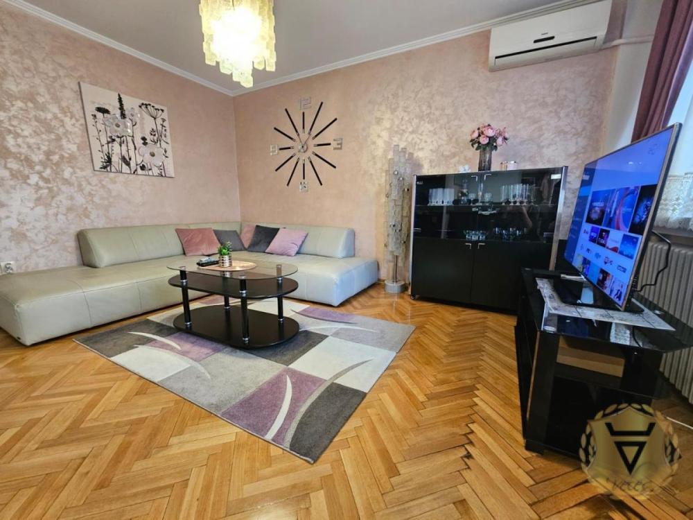 Glavna slika -Trosoban stan za izdavanje, 85m2, 1.000€