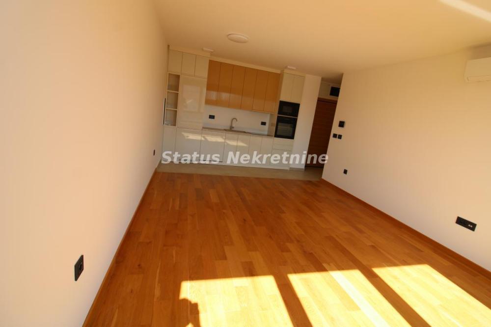 Slika 10 - Trosoban stan za izdavanje, 60m2, 800€
