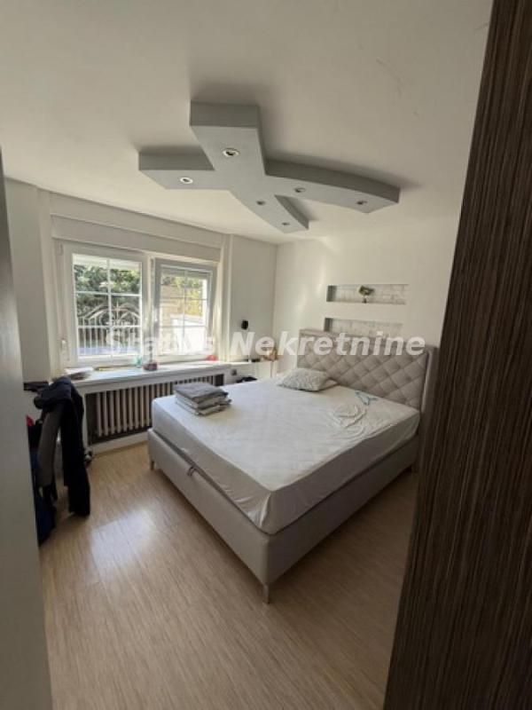 Slika 2 -  Kuća za izdavanje, 130m2, 1.200€
